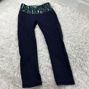 Lululemon All The Right Places Crop Naval Blue / Painted Animal Menthol Black